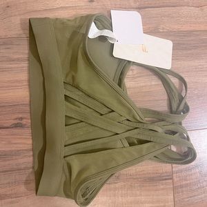 Fabletics Faye Sports Bra in olive green!  Never worn new with tags